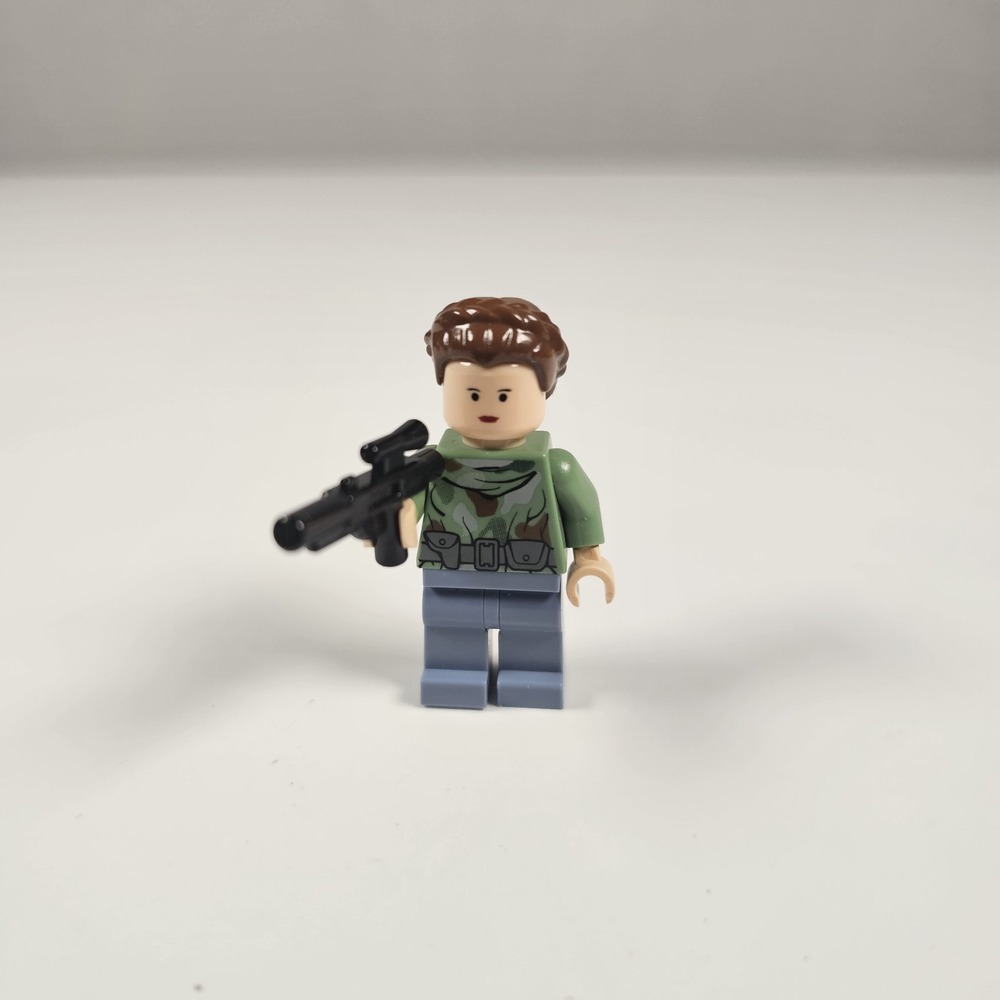LEGO Star Wars Princess Leia Endor Minifigure SW0235 8038 w/ Blaster